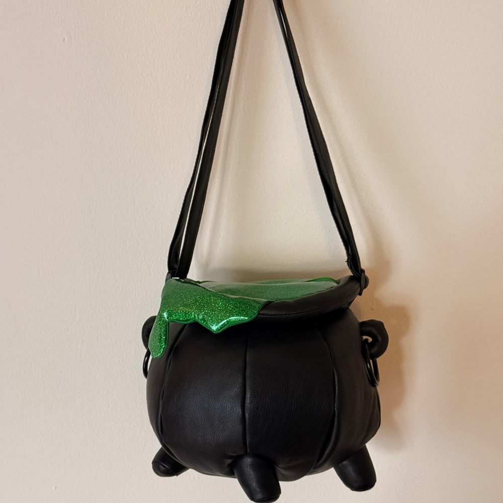 Black Cauldron Purse with Green Glitter Detail